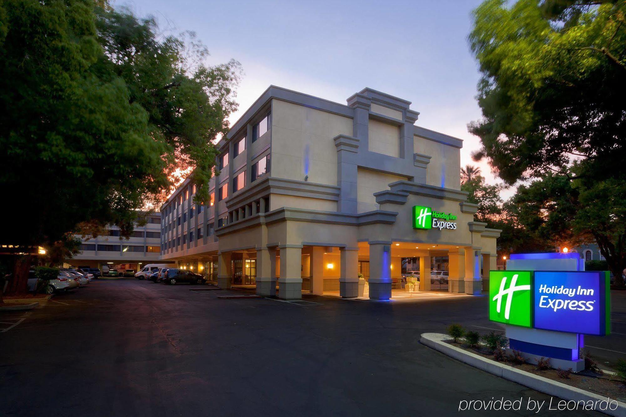 Holiday Inn Express Sacramento Convention Center, An Ihg Hotel Luaran gambar